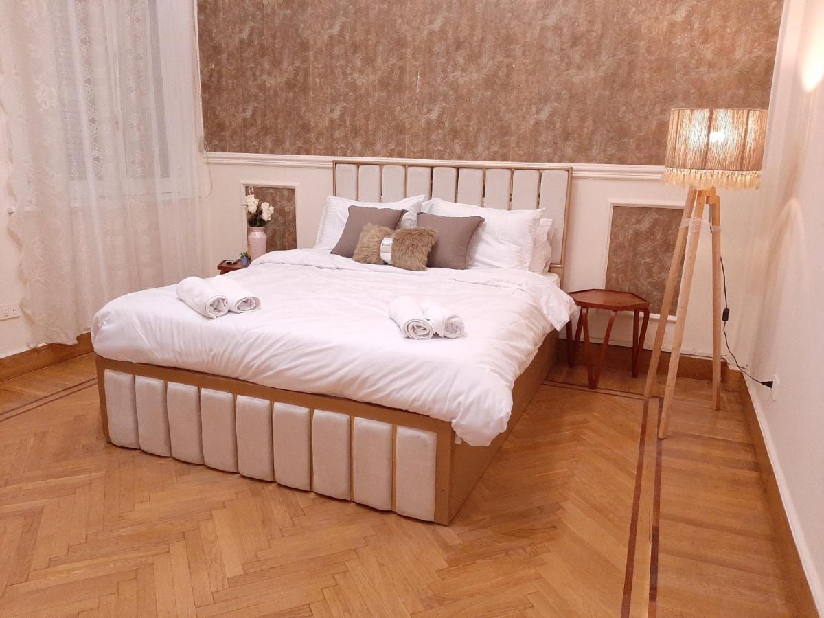 Royal Apartment In Talaat Harb Downtown Cairo Ngoại thất bức ảnh